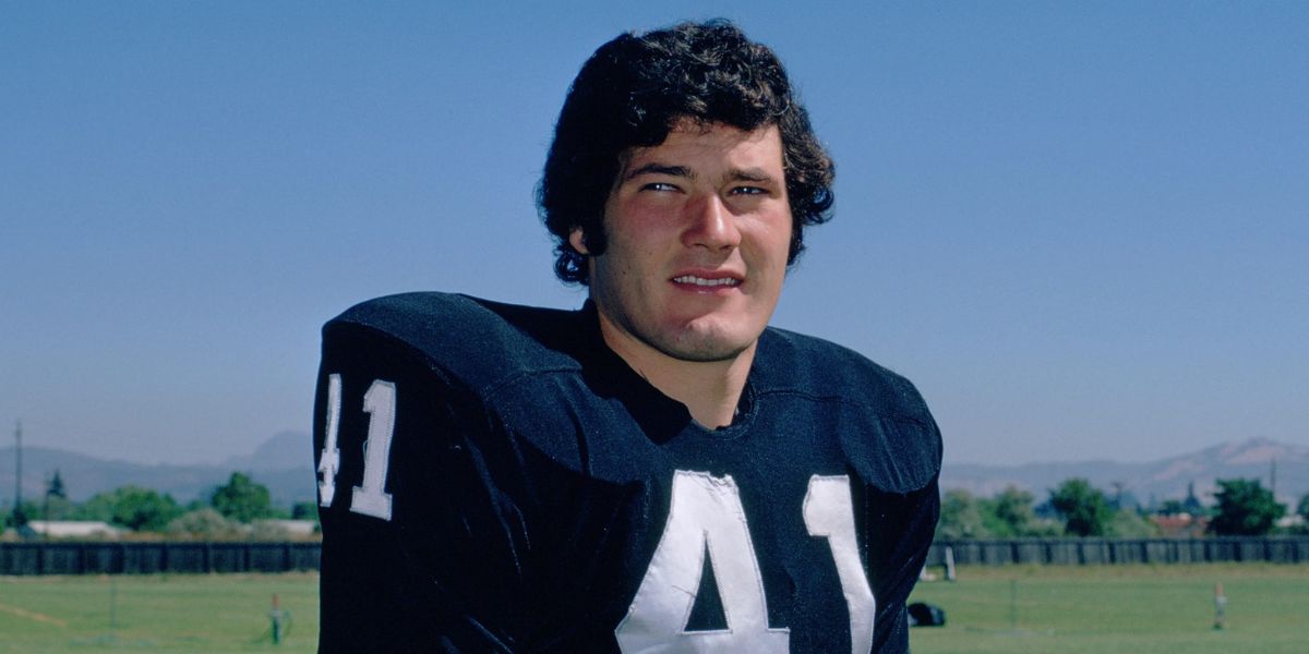 NFL Legend Phil Villapiano